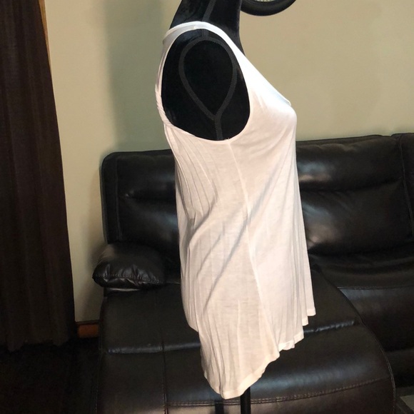 Lily Rose Basic Tank Top Size M - Picture 2 of 4